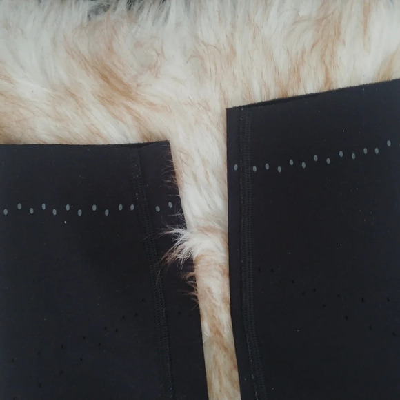 Lululemon Zoned In Tight 27" BLACK Breathability Seamless Reflective details 4. - Picture 5 of 7